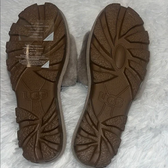 UGG Plush Grey Slippers Size 8 - Picture 5 of 6